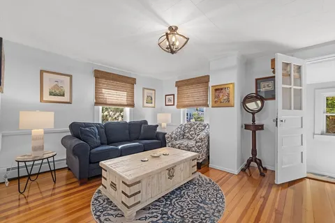 $500,000 | 5 Wise Place, Gloucester, MA 01930