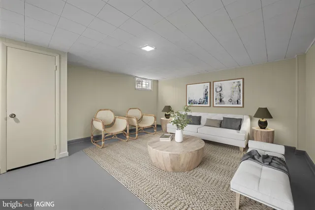 $2,400 | 132 Overbrook Road, Baltimore, MD 21212