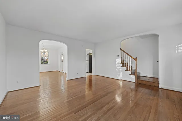 $2,400 | 132 Overbrook Road, Baltimore, MD 21212