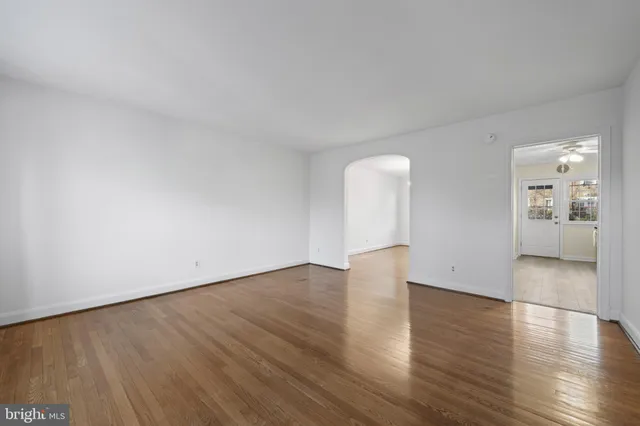 $2,400 | 132 Overbrook Road, Baltimore, MD 21212