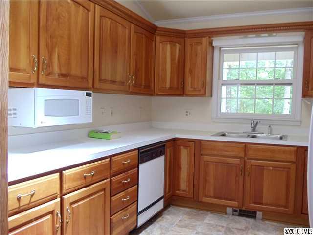 6208 Stevens Mill Road, Unit 3 Matthews, NC 28104 - Photo 6 of 16 Gallery Image 6