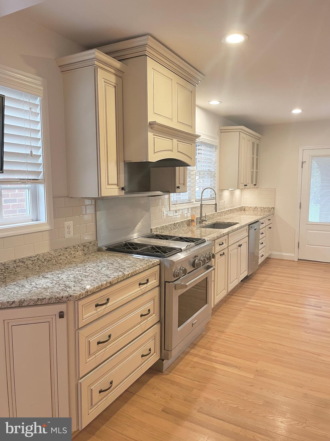 9309 Main Street Manassas, VA 20110 - Photo 20 of 60 Kitchen