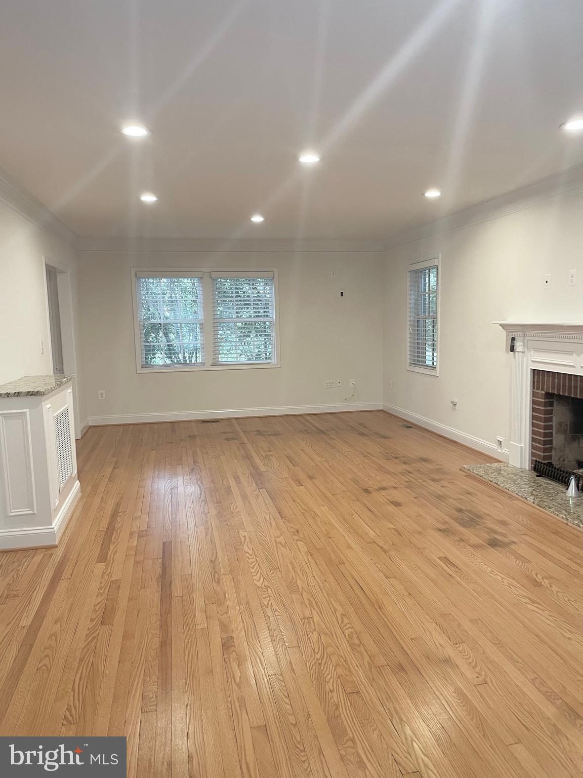 9309 Main Street Manassas, VA 20110 - Photo 24 of 60 Living Room