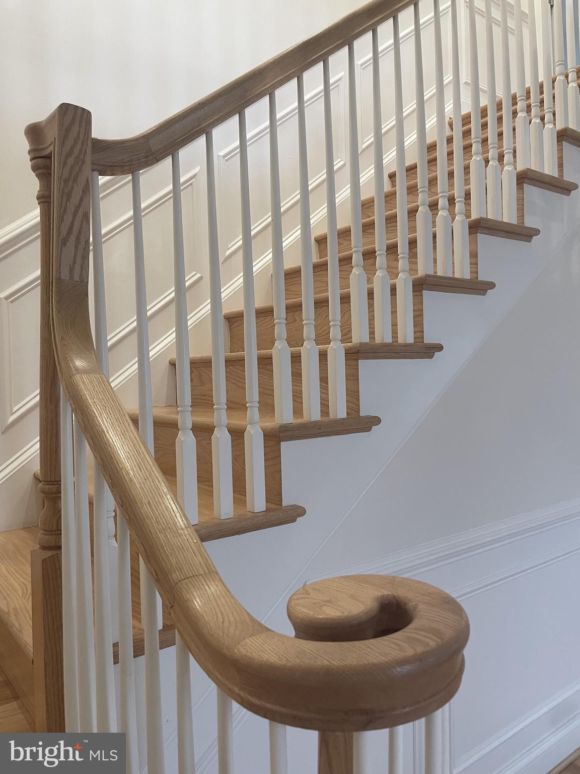 9309 Main Street Manassas, VA 20110 - Photo 29 of 60 Stairway to Upper Level