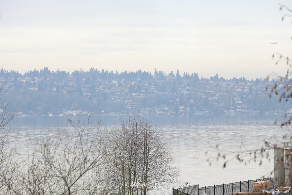 4075 Wells Avenue North Renton, WA 98056 - Photo 15 of 24 Gallery Image 15