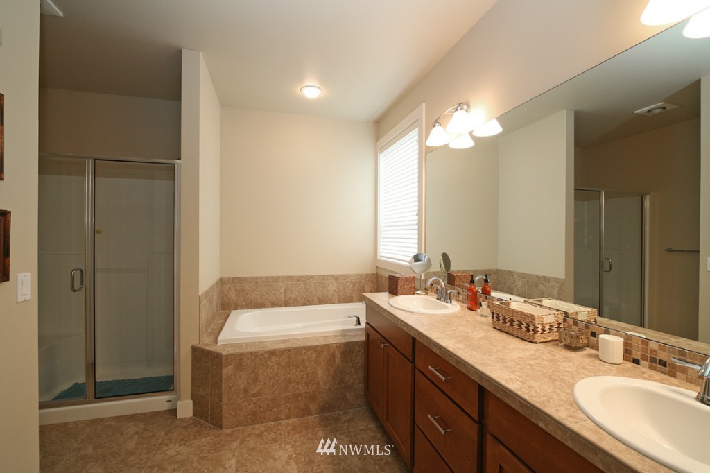 4075 Wells Avenue North Renton, WA 98056 - Photo 17 of 24 Gallery Image 17