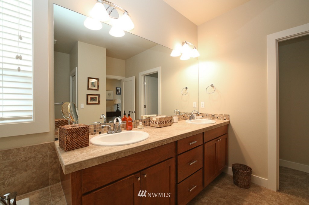 4075 Wells Avenue North Renton, WA 98056 - Photo 18 of 24 Gallery Image 18