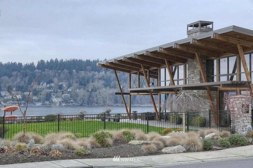 4075 Wells Avenue North Renton, WA 98056 - Photo 23 of 24 Gallery Image 23