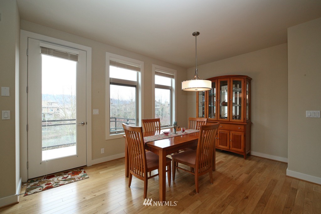 4075 Wells Avenue North Renton, WA 98056 - Photo 10 of 24 Gallery Image 10
