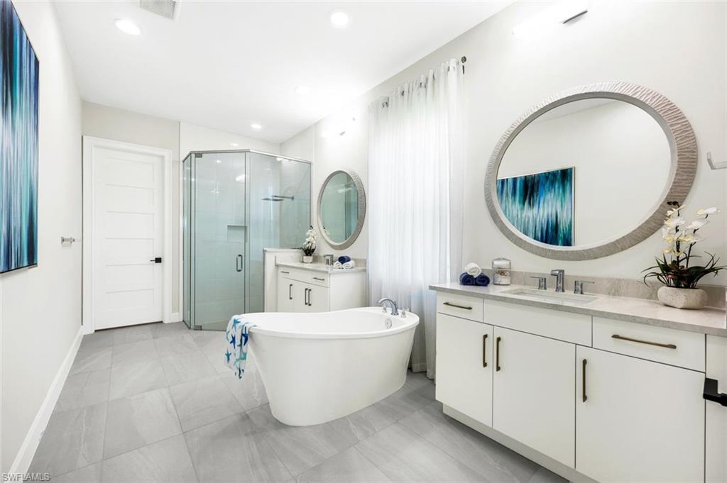 8943 Gustavia Court Naples, FL 34113 - Photo 19 of 41