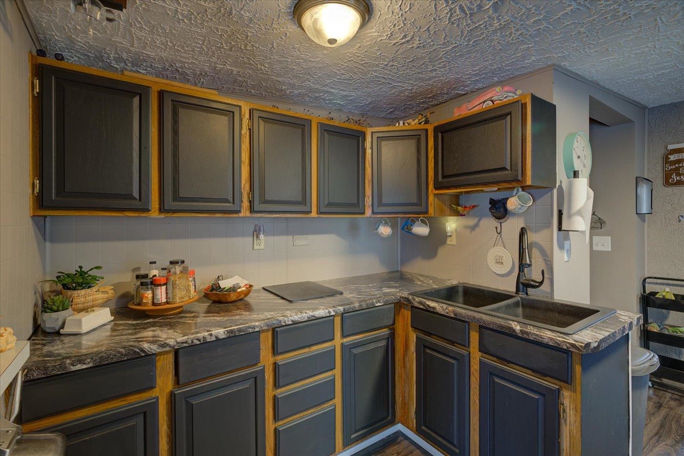 611 9th Street Baraboo, WI 53913 - Photo 13 of 34