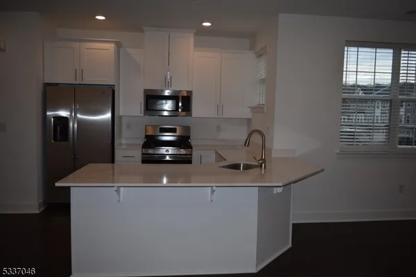 $4,200 | 67 Veterans Way, Morris Plains, NJ 07950