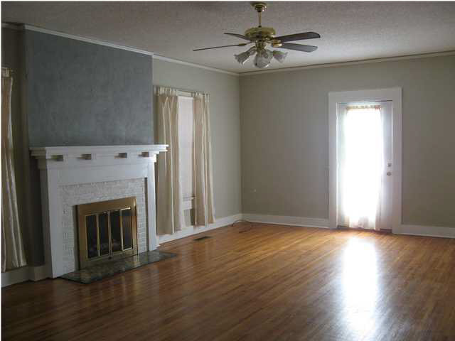 405 West Walnut Street Sylacauga, AL 35150 - Photo 2 of 24