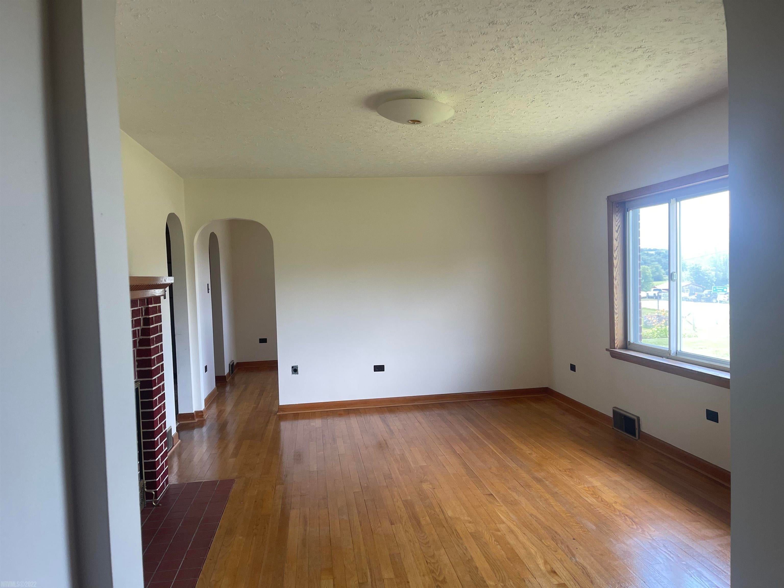 35 Woodson Road, Unit 1 Ballard, WV 24918 - Photo 12 of 18 Gallery Image 12