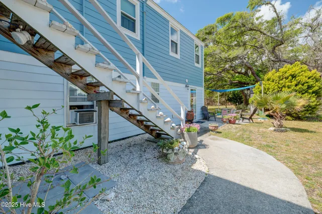 $665,000 | 928 General Whiting Boulevard, Kure Beach, NC 28449