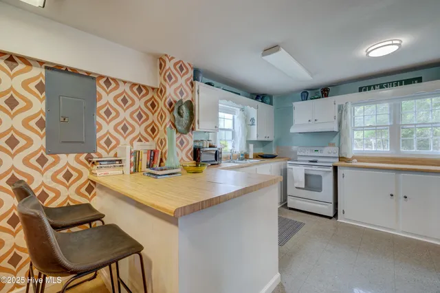 $665,000 | 928 General Whiting Boulevard, Kure Beach, NC 28449