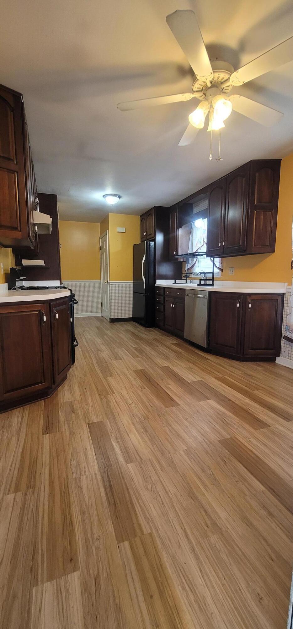 601 Isabelle Avenue Racine, WI 53402 - Photo 10 of 39 Kitchen (2)