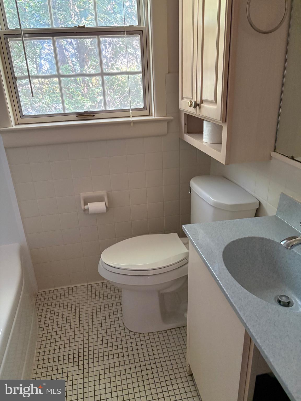 155 Old Mill Road Gettysburg, PA 17325 - Photo 20 of 22 Bathroom