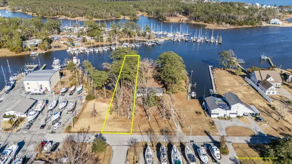$225,000 | 1228 Neuse Drive, Oriental, NC 28571