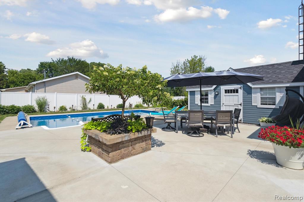 2058 Belsay Road Burton, MI 48519 - Photo 44 of 51 Gallery Image 44