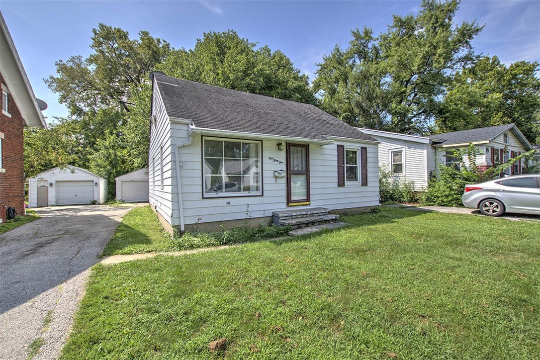 933 West Division Street Decatur, IL 62526 - Photo 2 of 15