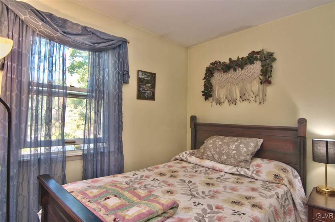 1250 Sugar Mountain Road West Bushkill, PA 18324 - Photo 24 of 40 Gallery Image 24