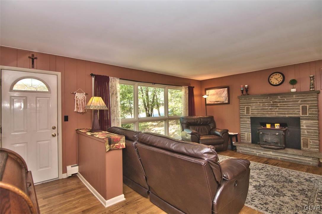 1250 Sugar Mountain Road West Bushkill, PA 18324 - Photo 6 of 40 Gallery Image 6