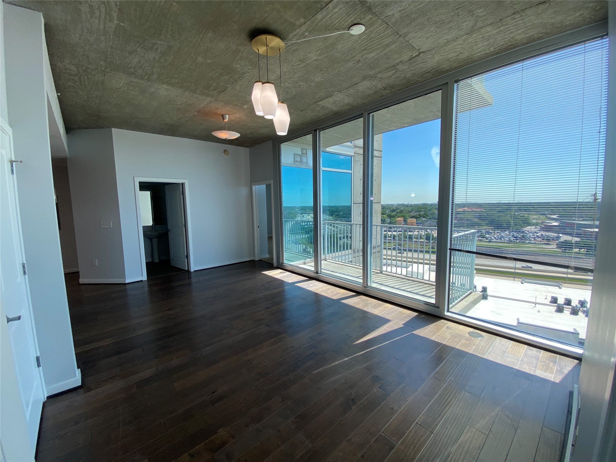 5925 Almeda Road, Unit 11002 Houston, TX 77004 - Photo 14 of 32