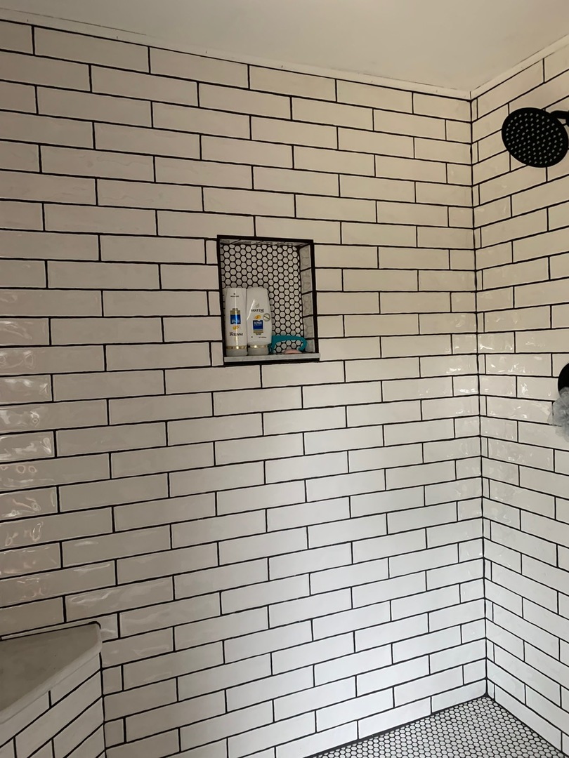 13920 Crosby Road Morrison, IL 61270 - Photo 18 of 30 a bathroom with a shower