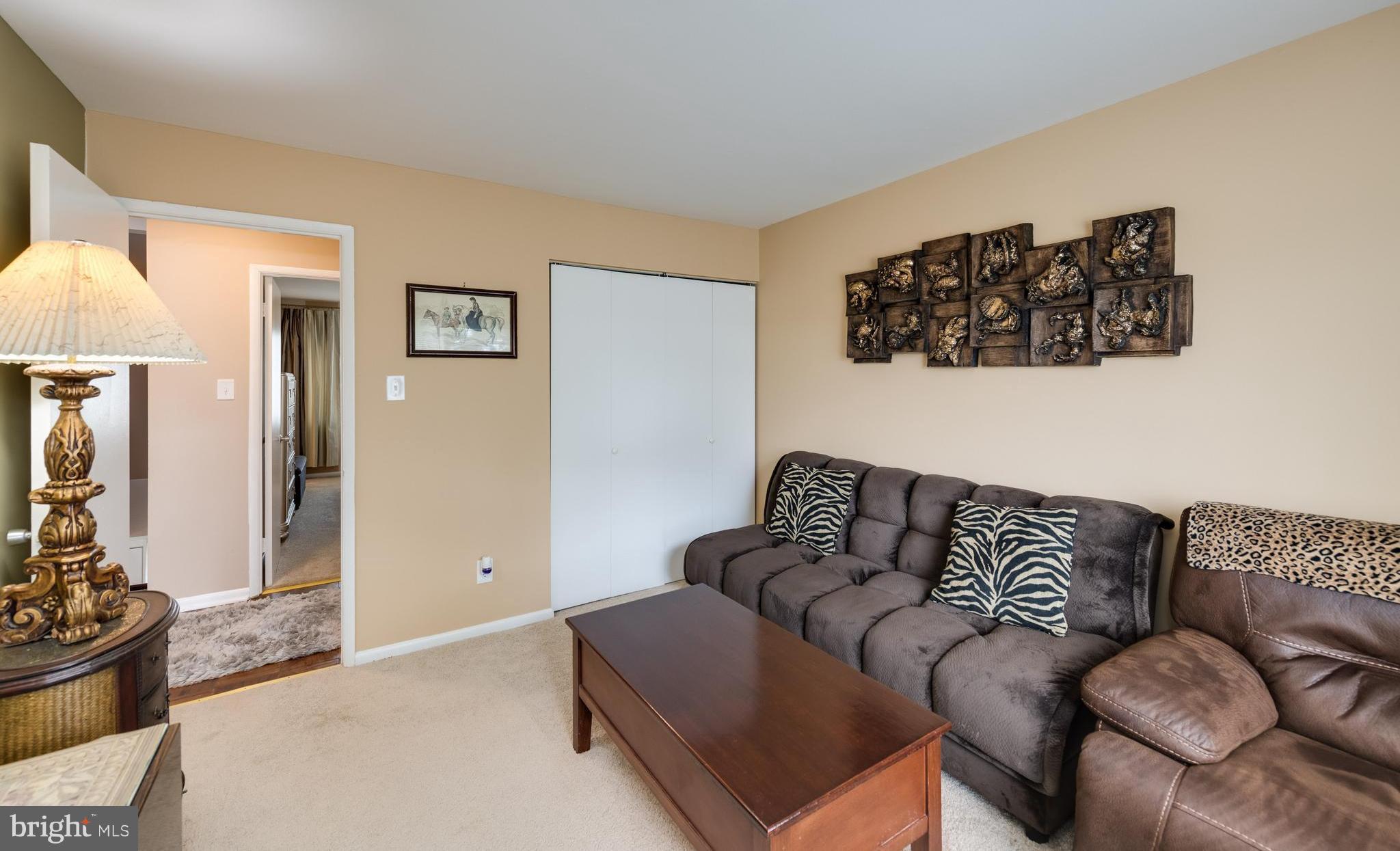 563 Summit Hall Road Gaithersburg, MD 20877 - Photo 13 of 27 Spacious 3'rd Bedroom