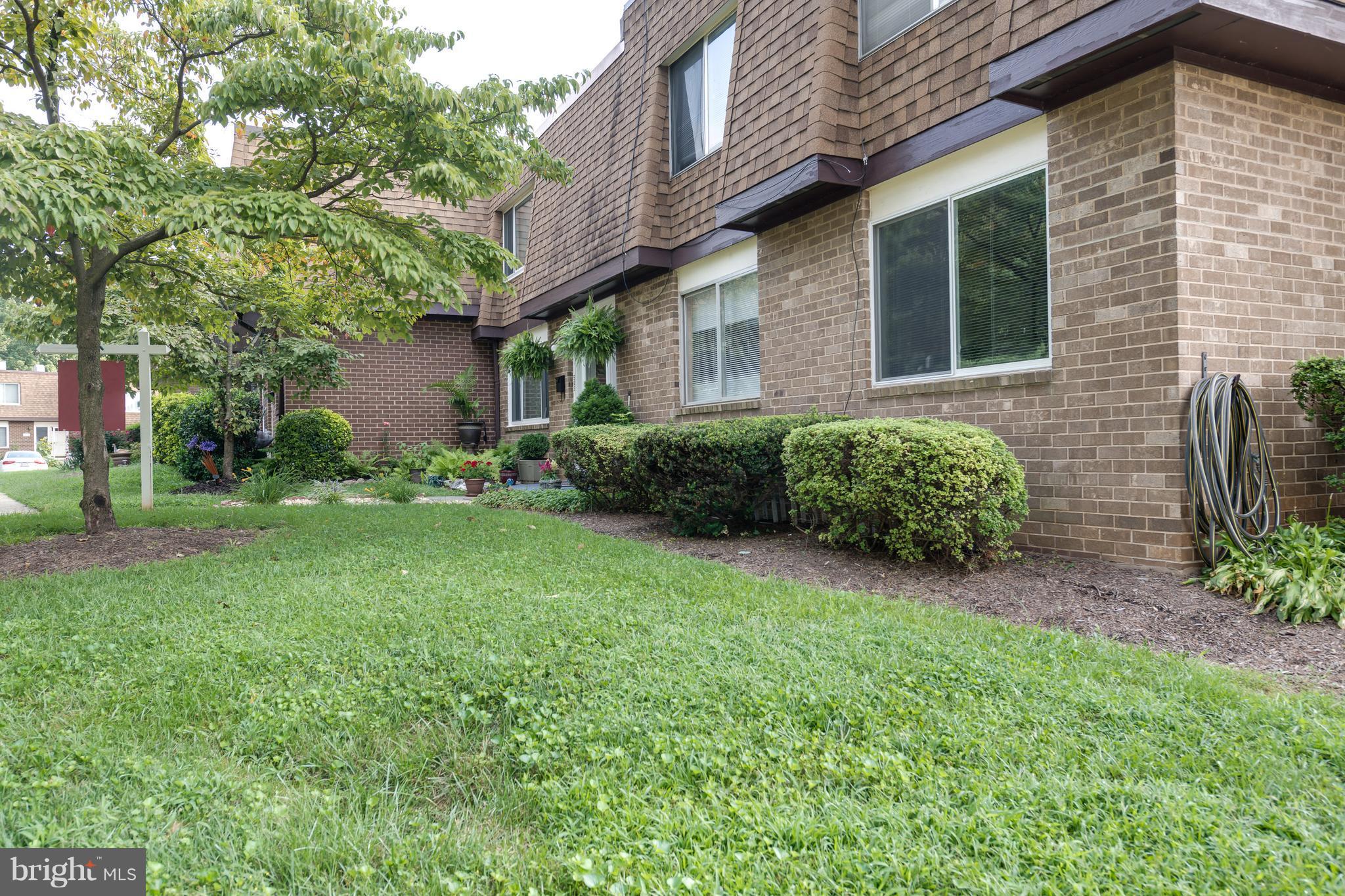 563 Summit Hall Road Gaithersburg, MD 20877 - Photo 22 of 27 Landscaped Grounds