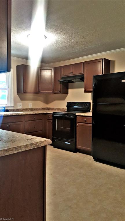 734 Hallmark Drive Rural Hall, NC 27045 - Photo 6 of 20 Gallery Image 6