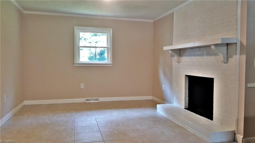 734 Hallmark Drive Rural Hall, NC 27045 - Photo 7 of 20 Gallery Image 7