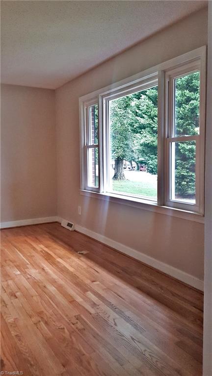 734 Hallmark Drive Rural Hall, NC 27045 - Photo 8 of 20 Gallery Image 8