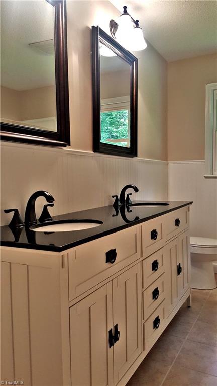 734 Hallmark Drive Rural Hall, NC 27045 - Photo 10 of 20 Gallery Image 10