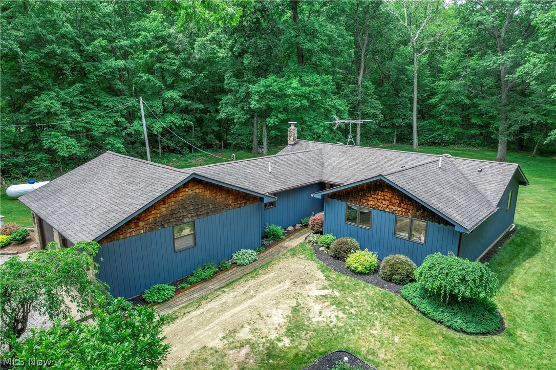 2354 Sunnyside Road Vermilion, OH 44089 - Photo 3 of 43