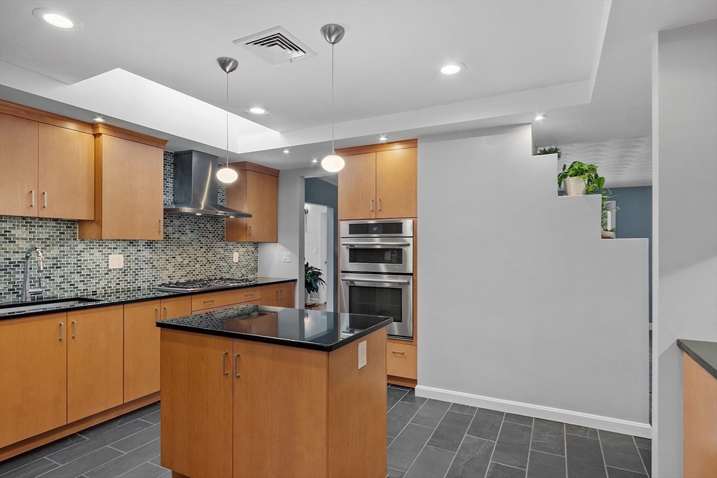 83 Karen Road Framingham, MA 01701 - Photo 5 of 33 Gallery Image 5