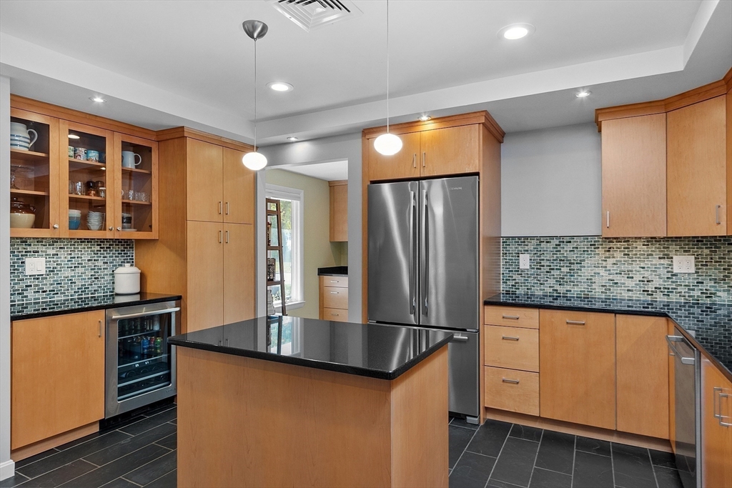 83 Karen Road Framingham, MA 01701 - Photo 8 of 33 Gallery Image 8
