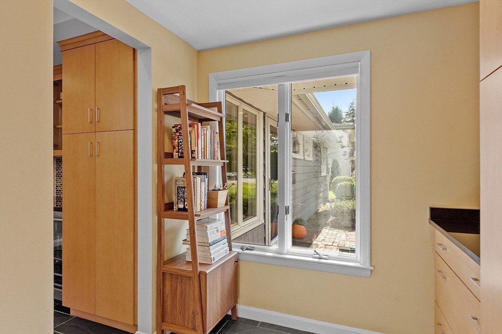 83 Karen Road Framingham, MA 01701 - Photo 10 of 33 Gallery Image 10
