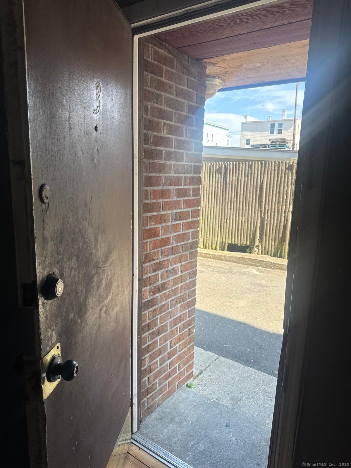 240 Oak Street, Unit 3 Bridgeport, CT 06604 - Photo 7 of 8 a view of an front door