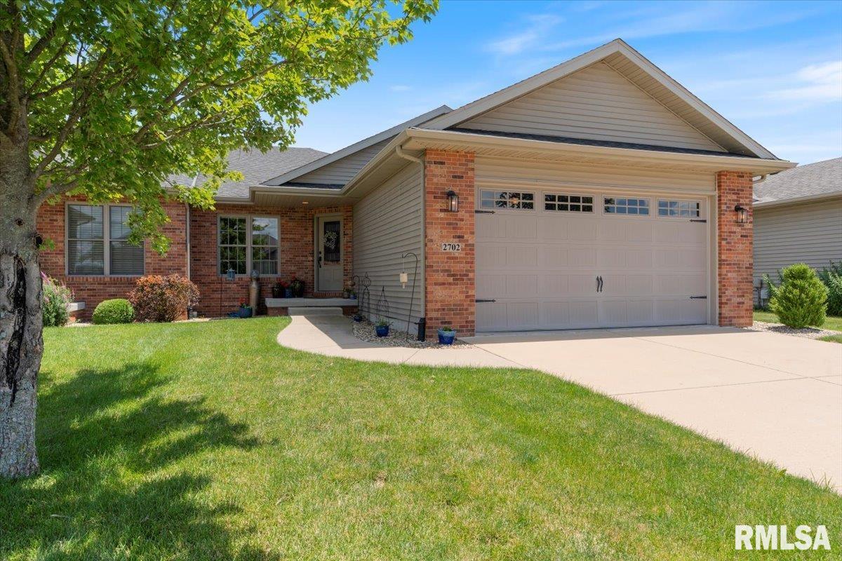 2702 Rutherford Trek Springfield, IL 62711 - Photo 1 of 46 Gallery Image 1