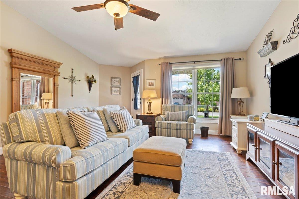 2702 Rutherford Trek Springfield, IL 62711 - Photo 5 of 46 Gallery Image 5