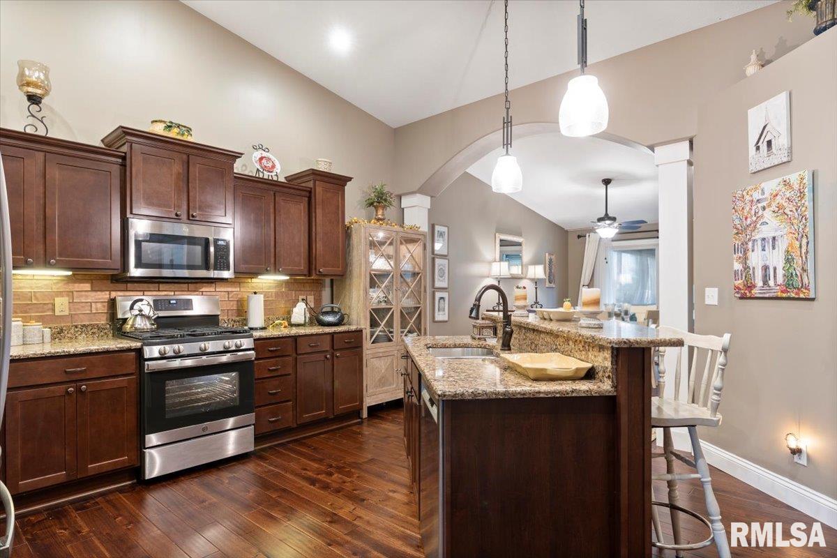 2702 Rutherford Trek Springfield, IL 62711 - Photo 10 of 46 Gallery Image 10