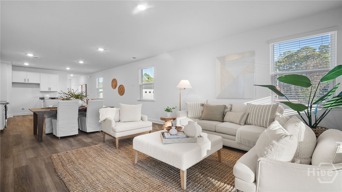 1013 Lakes Boulevard Brunswick, GA 31525 - Photo 11 of 29