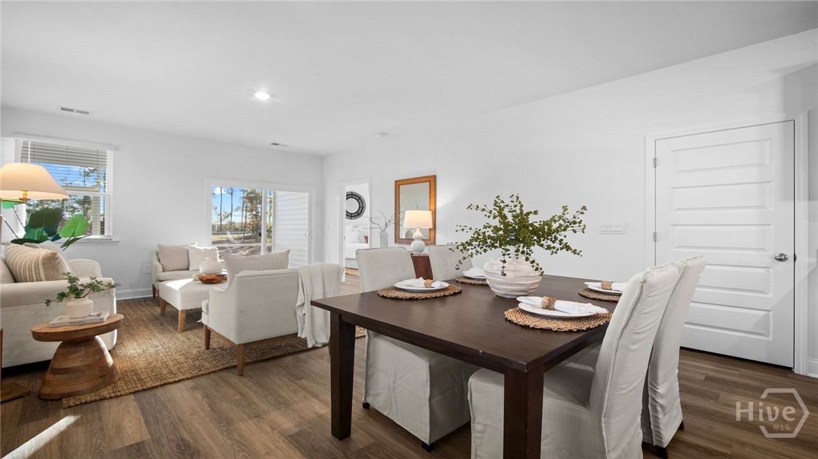 1013 Lakes Boulevard Brunswick, GA 31525 - Photo 7 of 29