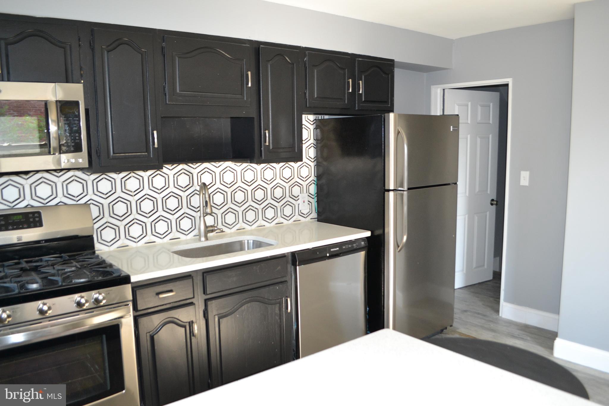 7448 Durwood Road Baltimore, MD 21222 - Photo 3 of 26