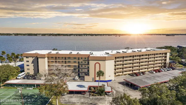 $320,000 | 1025 Rockledge Drive, Unit 502A, Rockledge, FL 32955