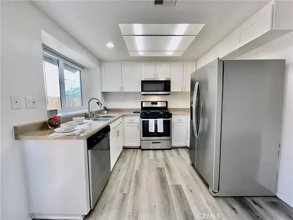 $1,995 | 79400 Ave 42, Unit B, Bermuda Dunes, CA 92203