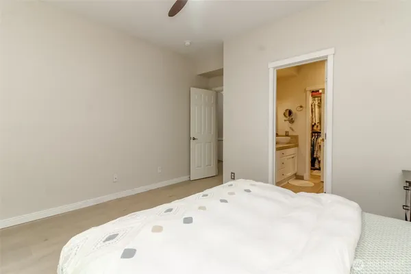 $3,500 | 4127 248th Court Southeast, Sammamish, WA 98029