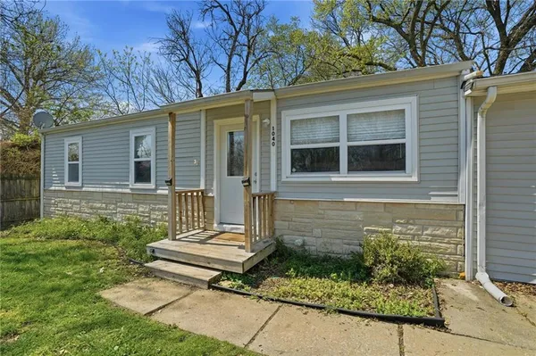 $225,000 | 1040 South Cottonwood Street, Ottawa, KS 66067
